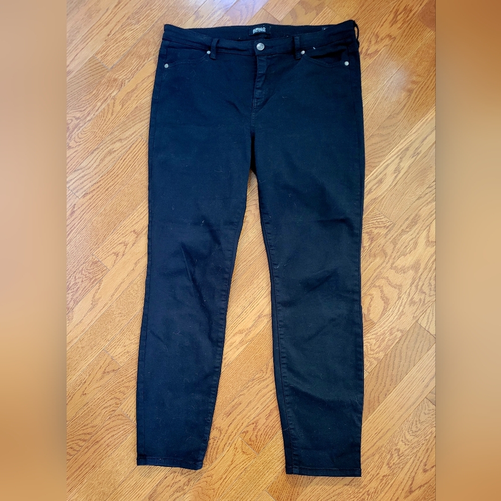 Black straight leg jeans 👖